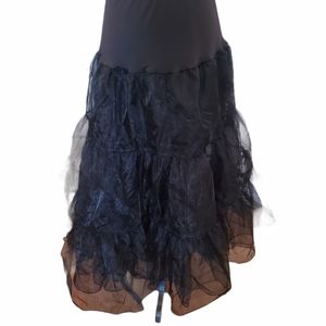 VIC0982 CRINOLINE